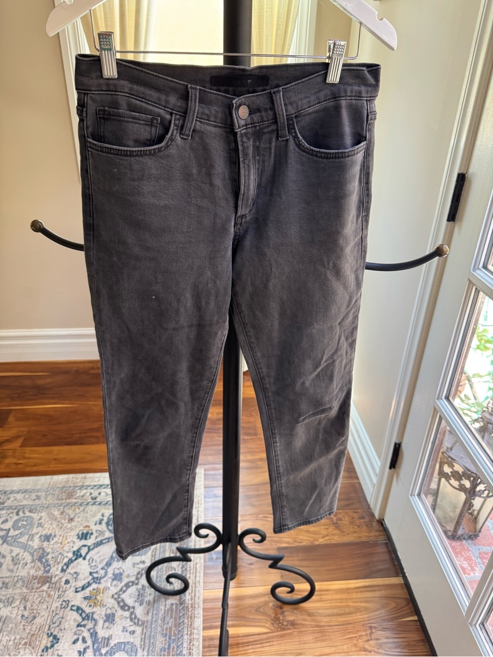 Joe’s Woman Black Jeans Lara Petite Straight Size 27